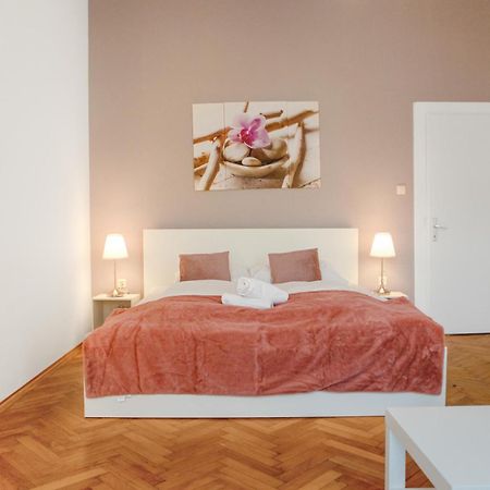 Commodious 3Br Apt. Ideal For Families And Friends Lejlighed Wien Eksteriør billede